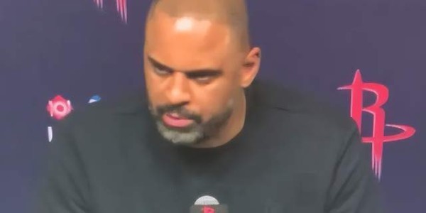 轰18+7拯救火箭！队友一直相信我，小贾感谢全队，乌度卡也清醒了