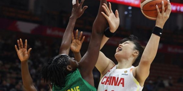 b体育app-中国女篮力克马里取开门红！李月汝轰21+11