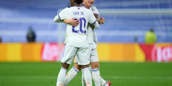 b体育-【欧冠】克罗斯阿森西奥世界波 皇马2比0国米夺头名