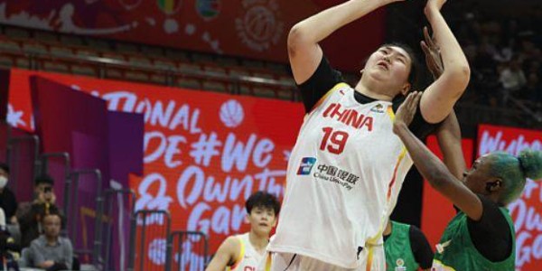 b体育app-中国女篮力克马里取开门红！李月汝轰21+11