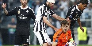 b体育下载-德国裁判：吹比赛不能离伊布太近 基耶利尼拽人还问我这样拽行不