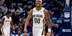 状态火热！布鲁斯-布朗半场7投5中&amp;amp;罚球2中2 得到14分2板2断